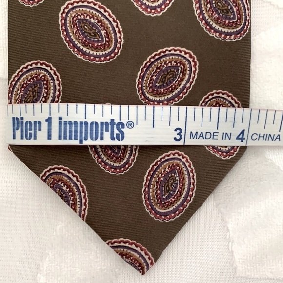 Alexander Cross Ltd Men’s Tie. 100% Silk. Base is Brown with Red & Blue Paisley - Picture 5 of 5